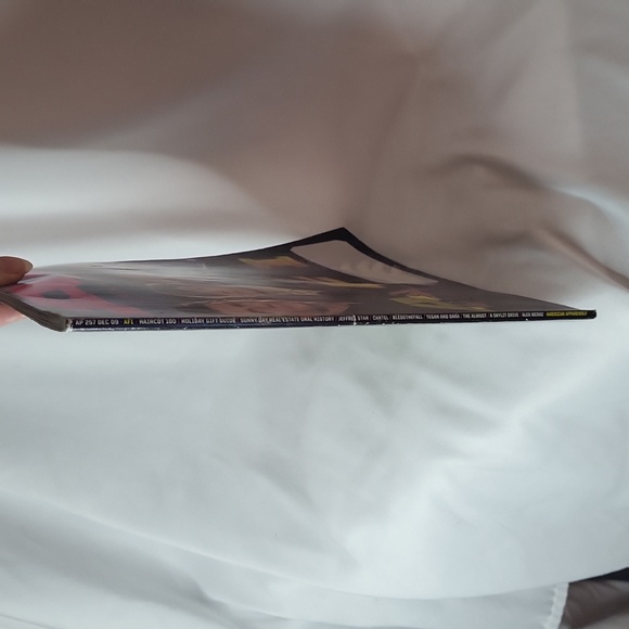 AP Magazine AFI #257 December 2009 - Picture 14 of 15